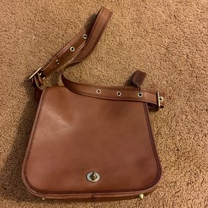 COACH Stewardess should bag in British tan